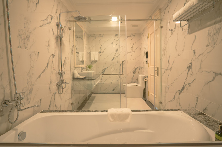 PHÒNG LACHATEAU DELUXE TRIPLE