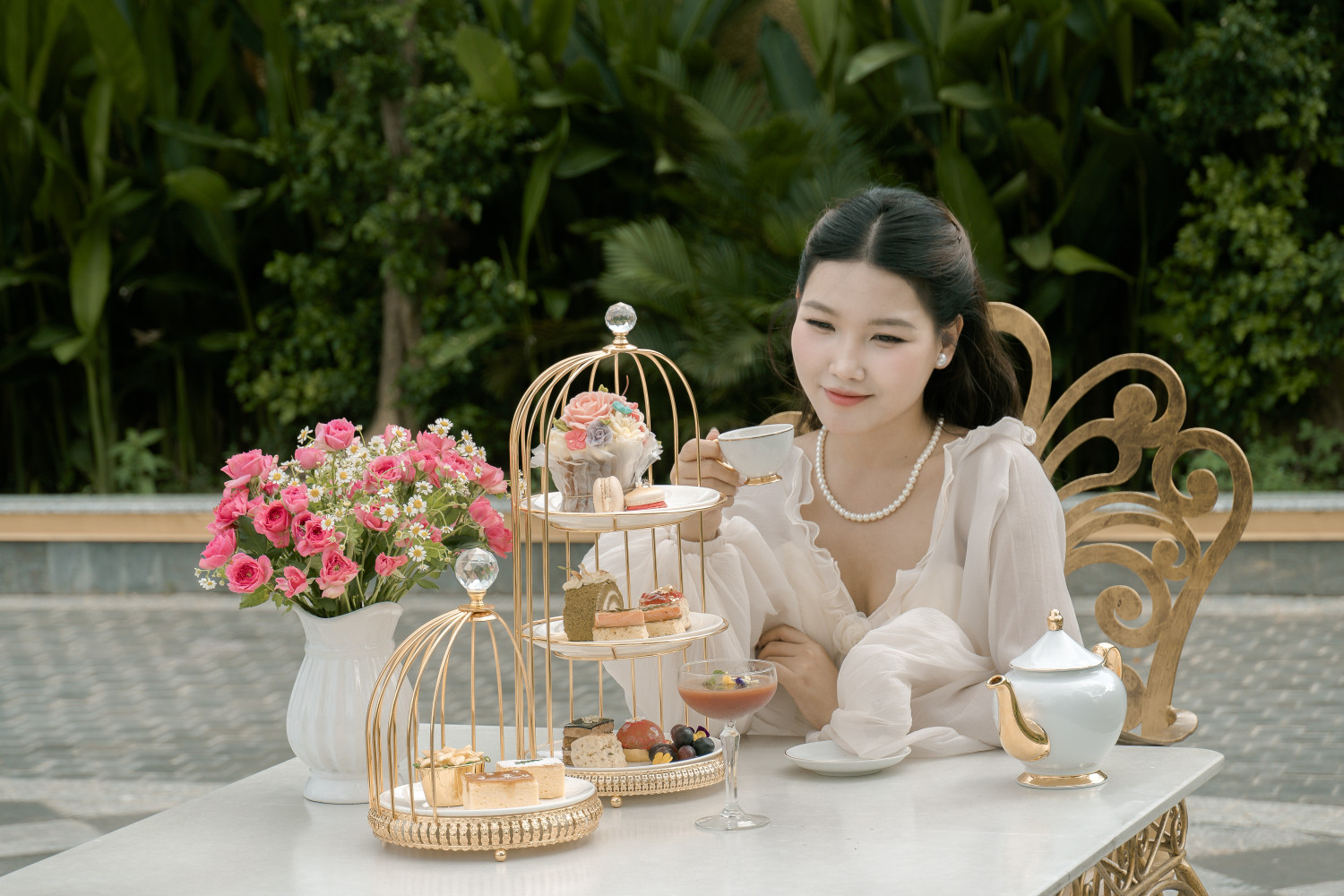 TIỆC TRÀ CHIỀU