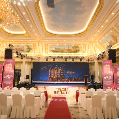 LA CROWN BALLROOM