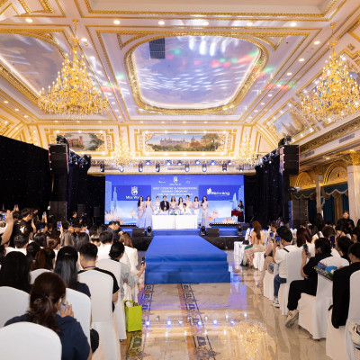 LA CROWN BALLROOM