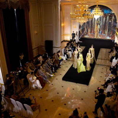 LA ROYAL HALL